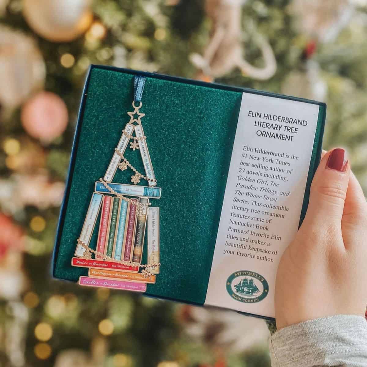 elin hilderbrand book ornament